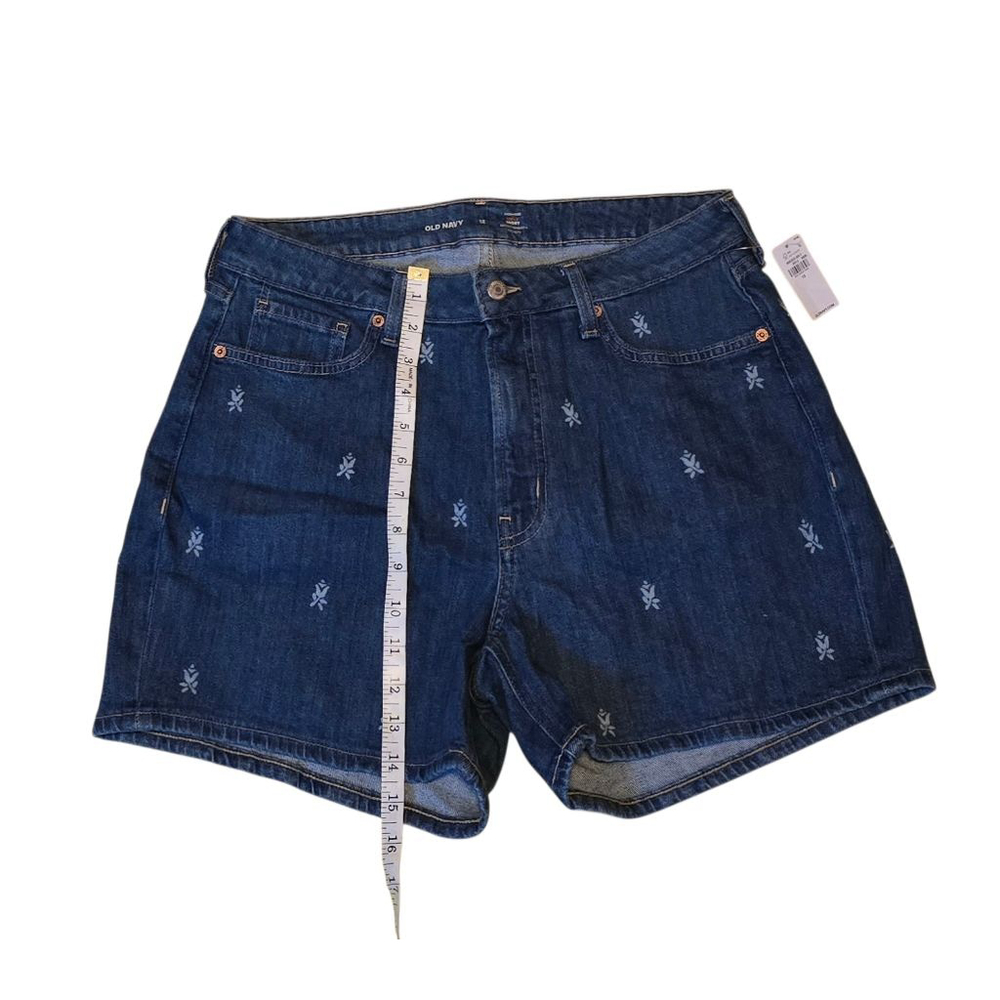 New Old Navy Blue Floral Embroidered High-Rise Curvy Jean Shorts Size 12 - Picture 3 of 6